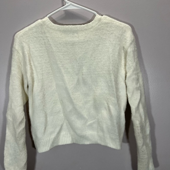 Gianni Bini Women’s White Fuzzy Crewneck Sweater - Picture 9 of 10